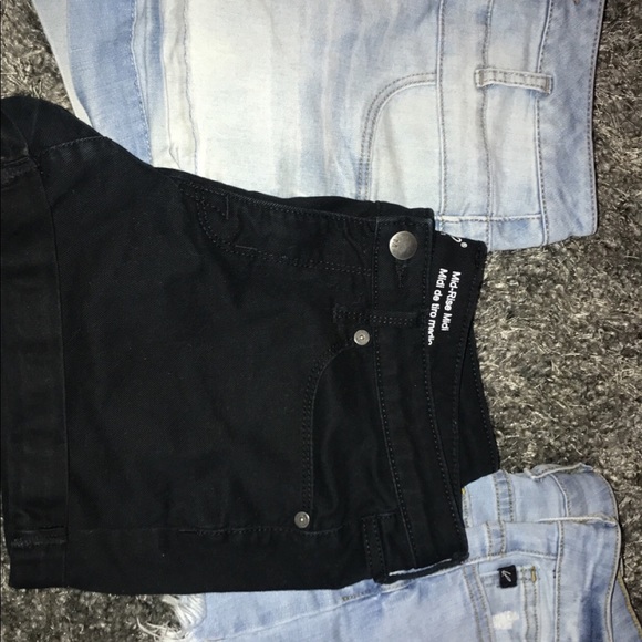 Shorts set !! - Picture 2 of 2